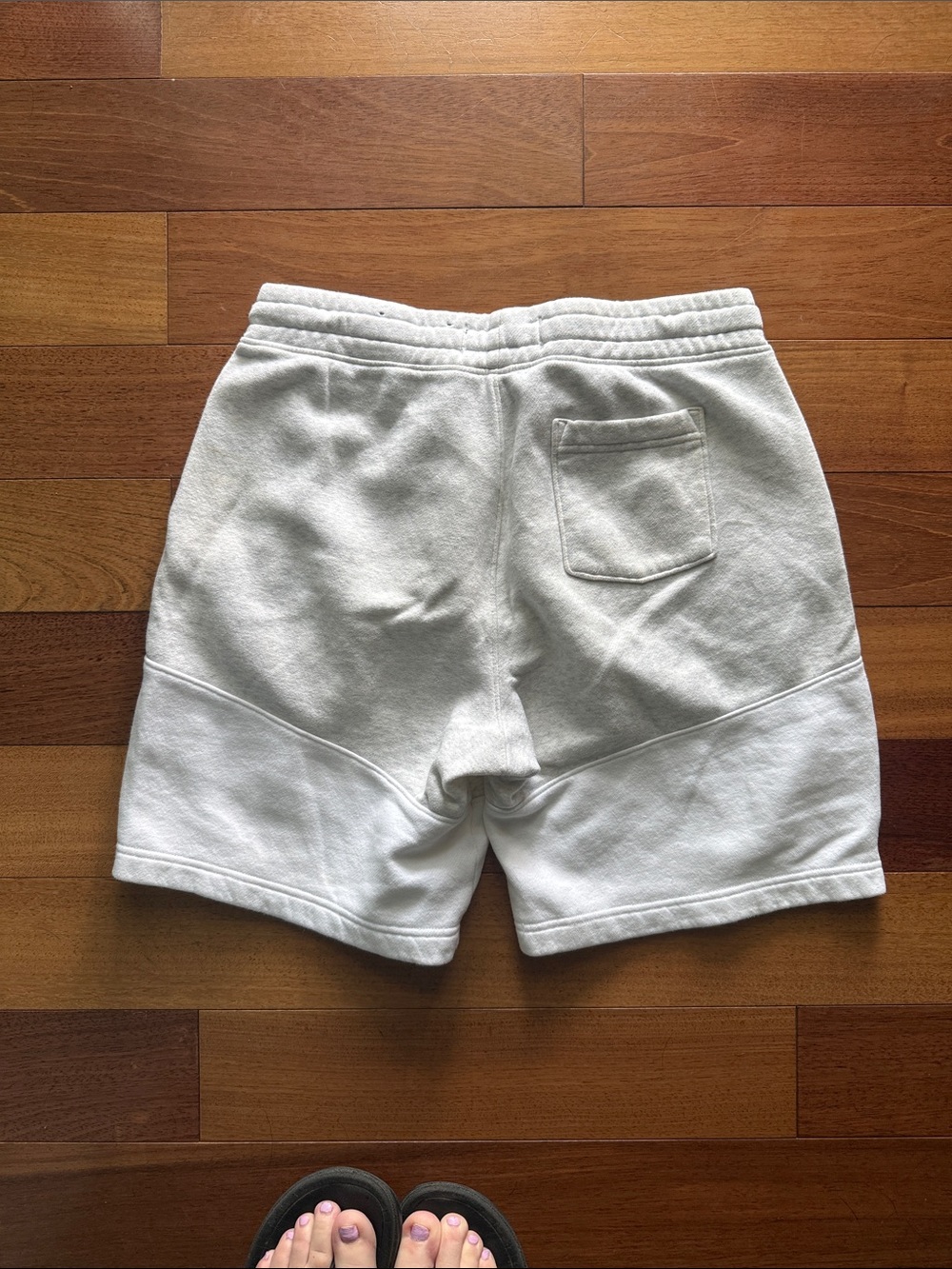 Hollister Men's Off-White Fleece Drawstring Shorts with Black Accents, small - Picture 3 of 3